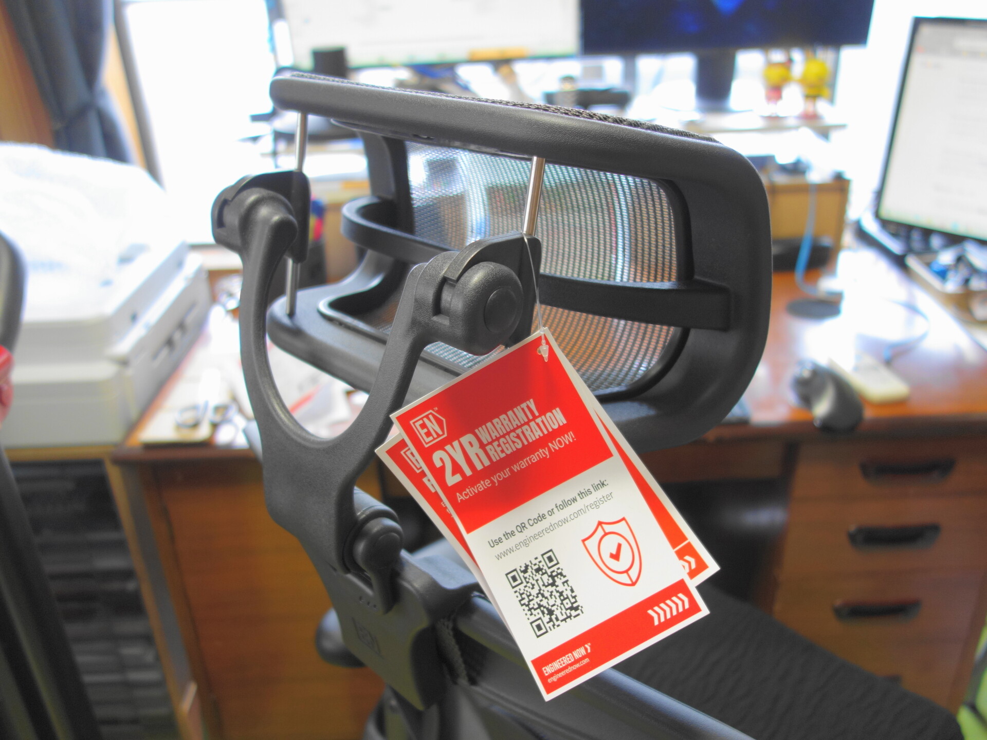 Engineered now社のヘッドレスト