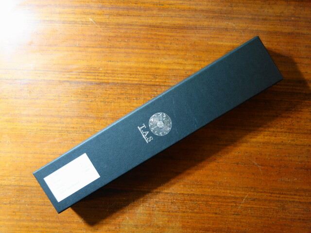 レザー扇子の箱