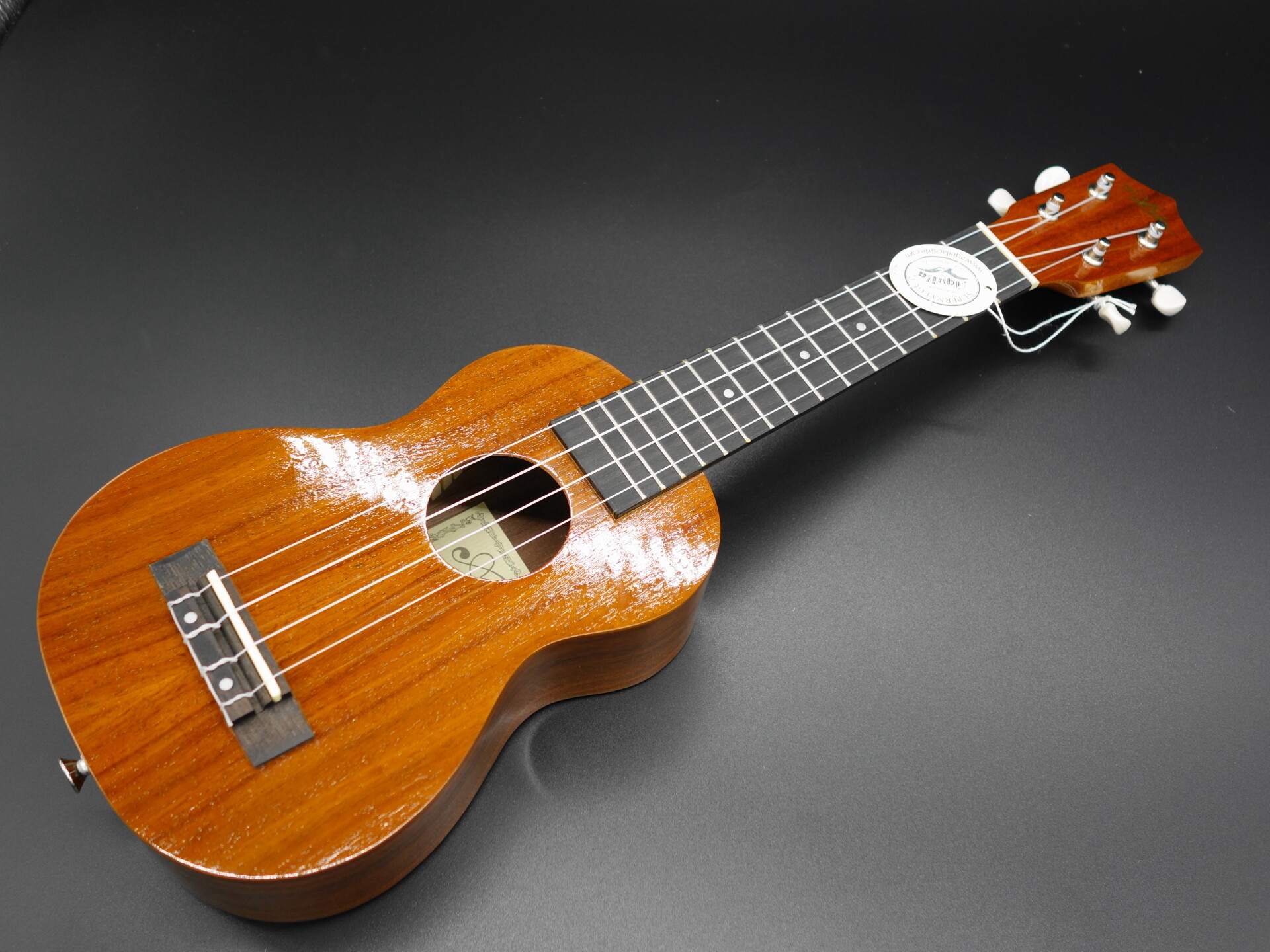 グッドアピール社のウクレレ外観