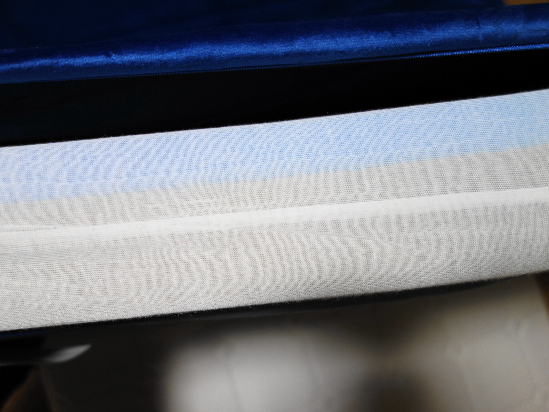 エムリリー優反発8cmの厚み