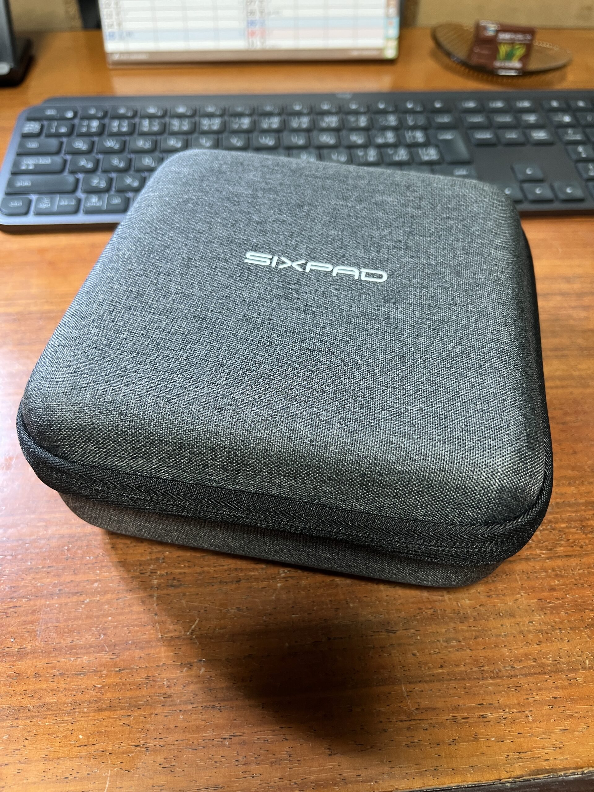 シックスパッドのパワーガンの収納ポーチ