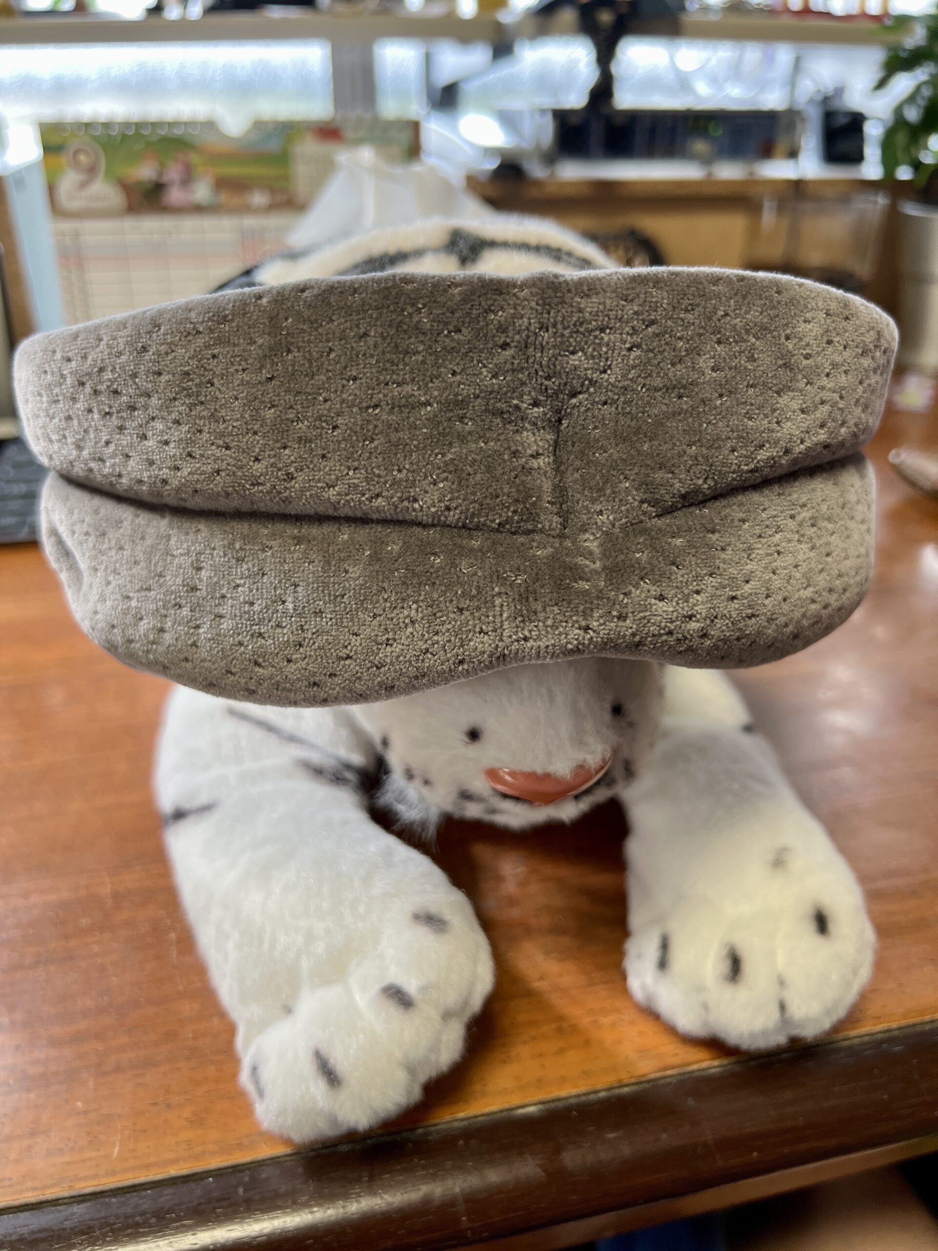 テンピュールのスリープマスクを装着した様子